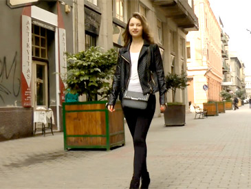 Tight leggings or mini-kilt?