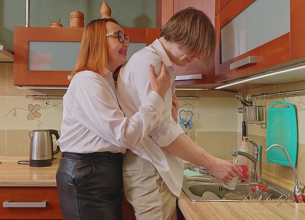 Tatia's Stepson Helps with the Dishes and Provides Some Dick