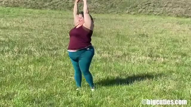 Fat Frisbee Fun!