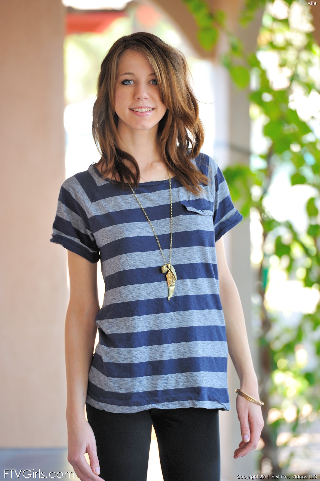 Allie Rose Masturbation