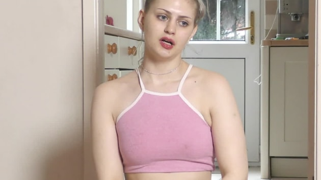 Georgia Walker Does Some Yoga