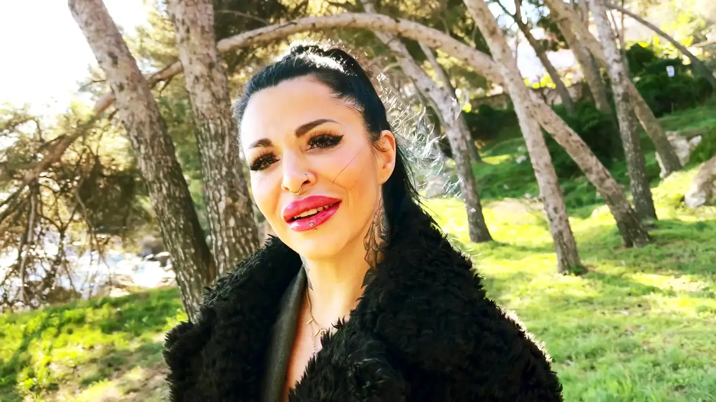 Alicia, 43, from Toulouse!