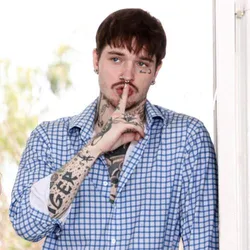 Photo HD Uncut James - 2