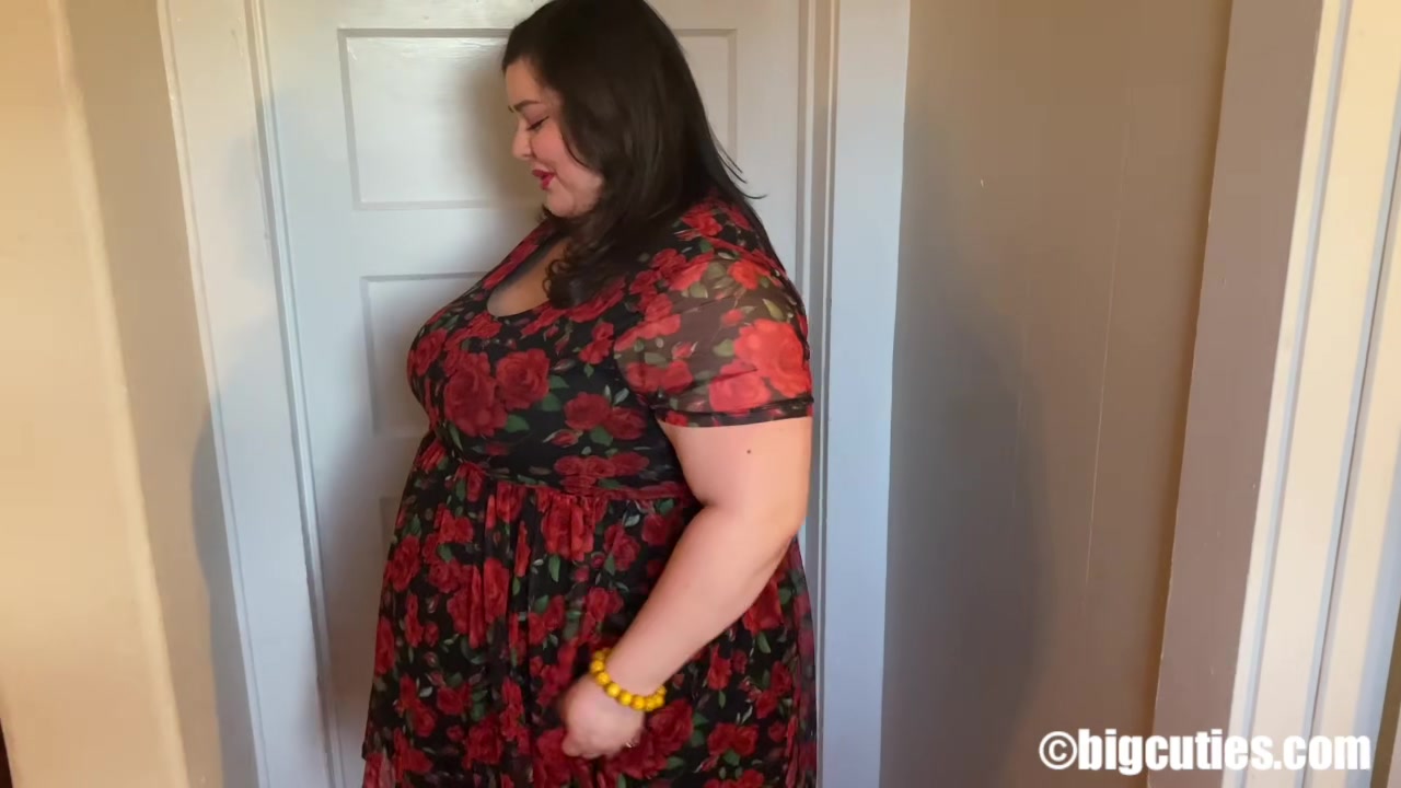 Rubenesque in Roses!