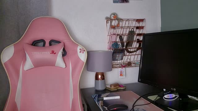 Watch Porn With Step-Mommy