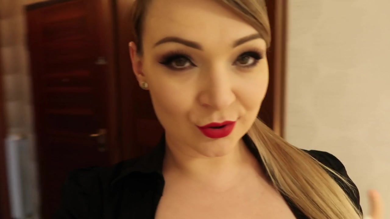 Inviting Boobs