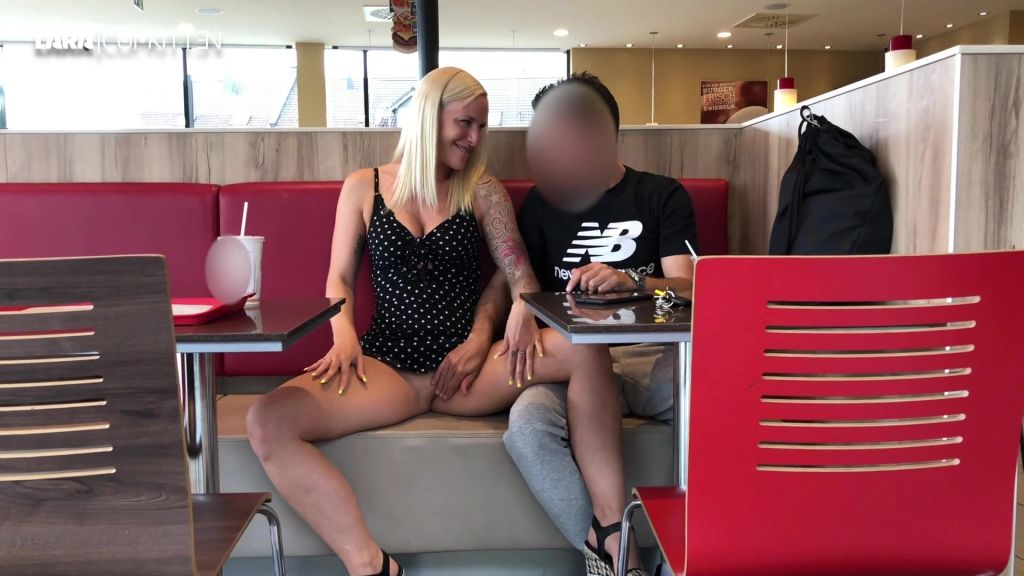 Public fuck in the BURGER LADEN | SPERMAFACE in the middle of a fast food restaurant