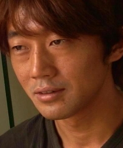 Masahiro Ueda Fessée