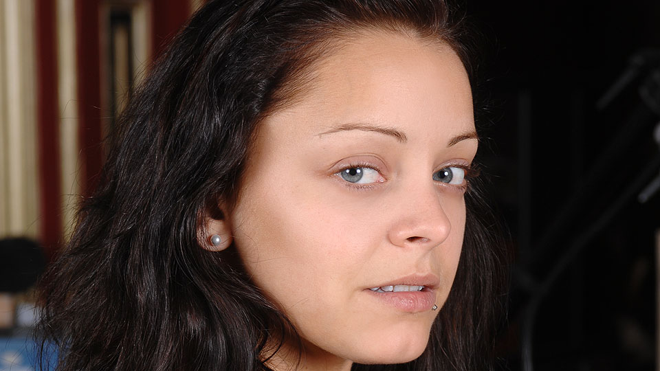 Wild casting solo by sexy newcomer