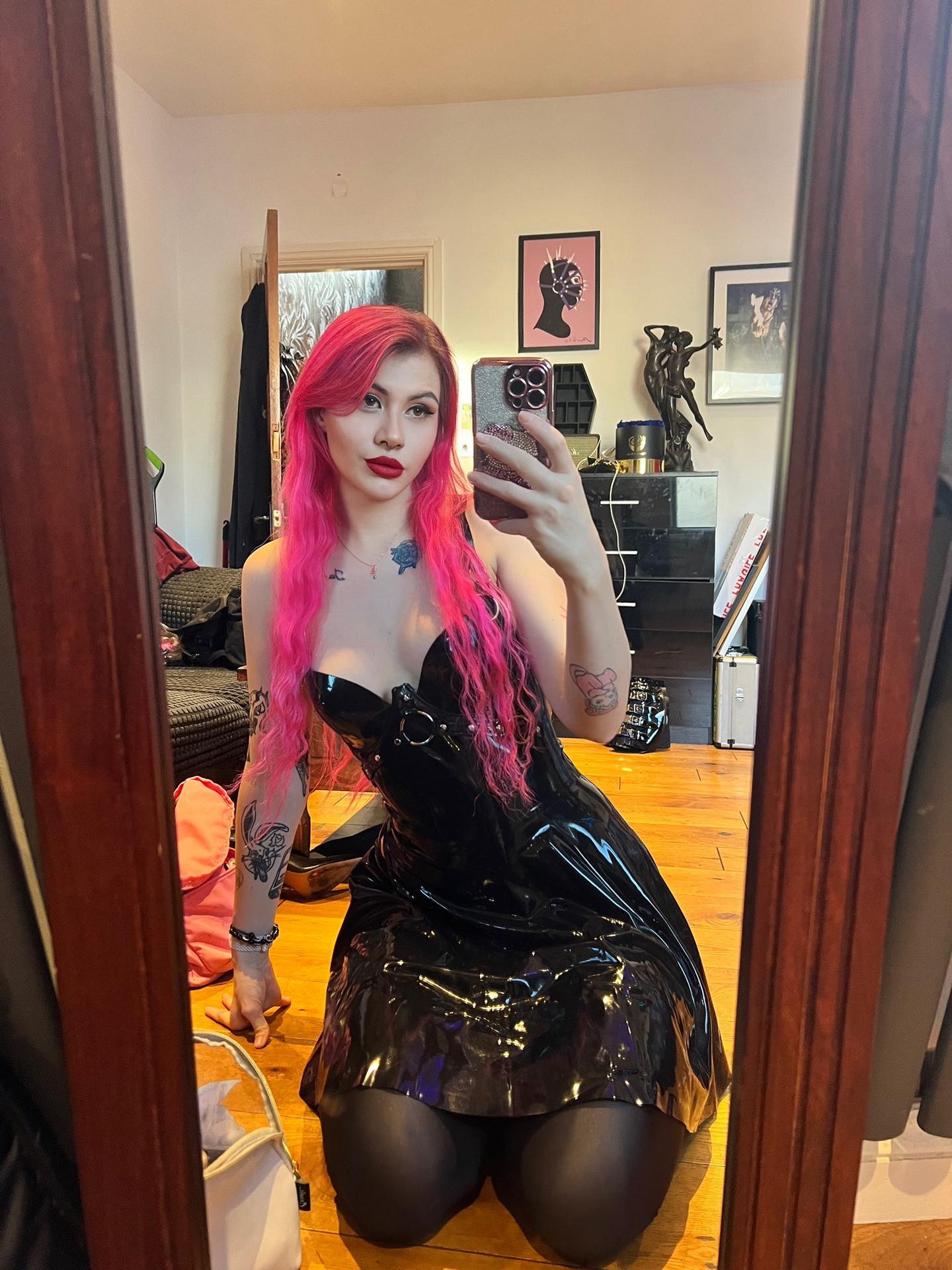 Kiro Queen Face Fuck