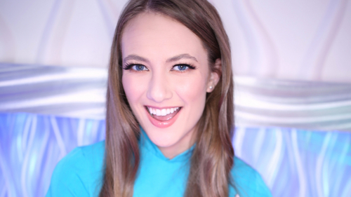 Samantha Hayes Returns to Swallow Salon for a Blowjob and Cum Swallow