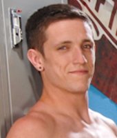 Photo HD Trevor Knocks - 1