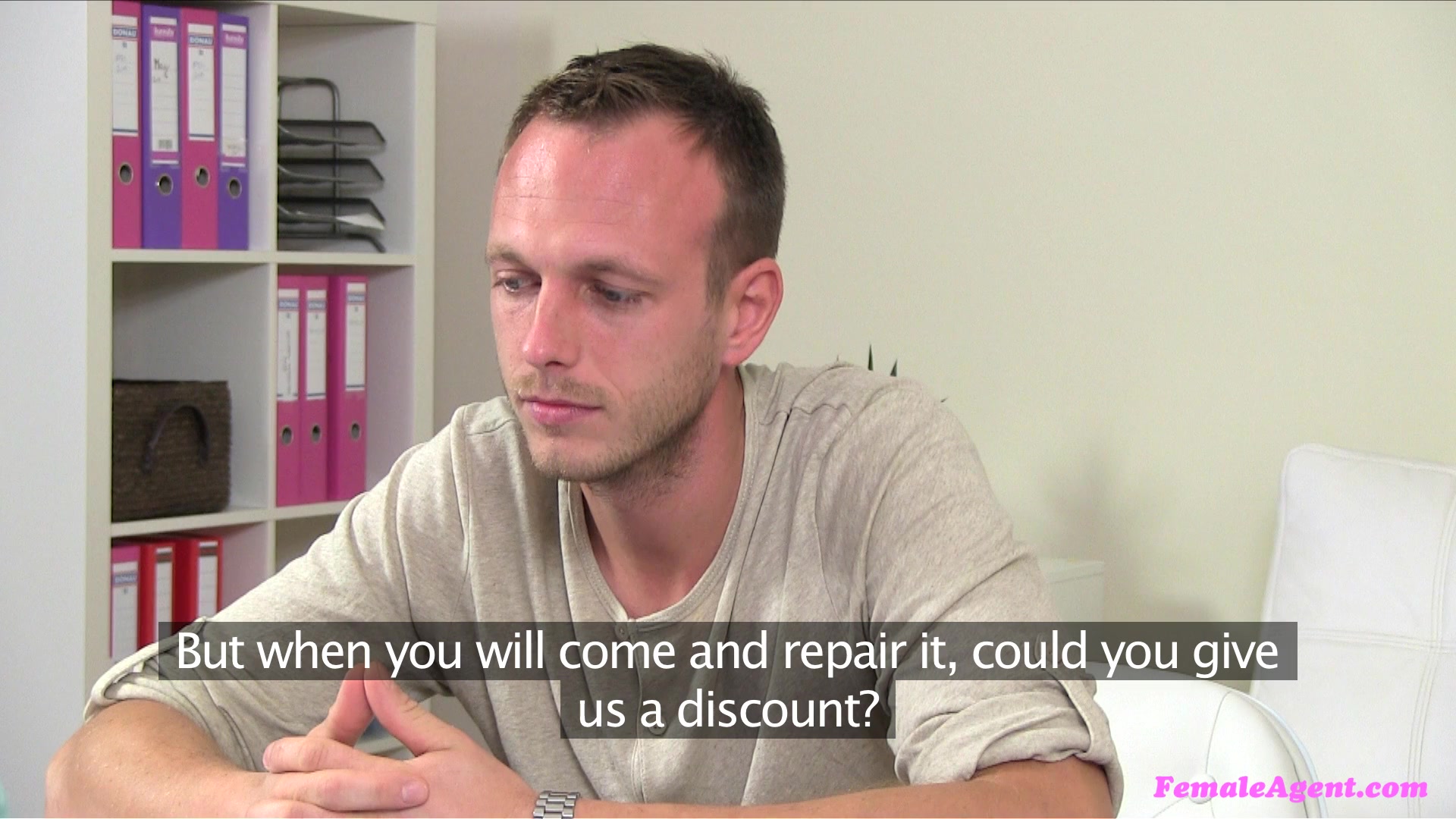 Agent Fucks Builder for a Discount