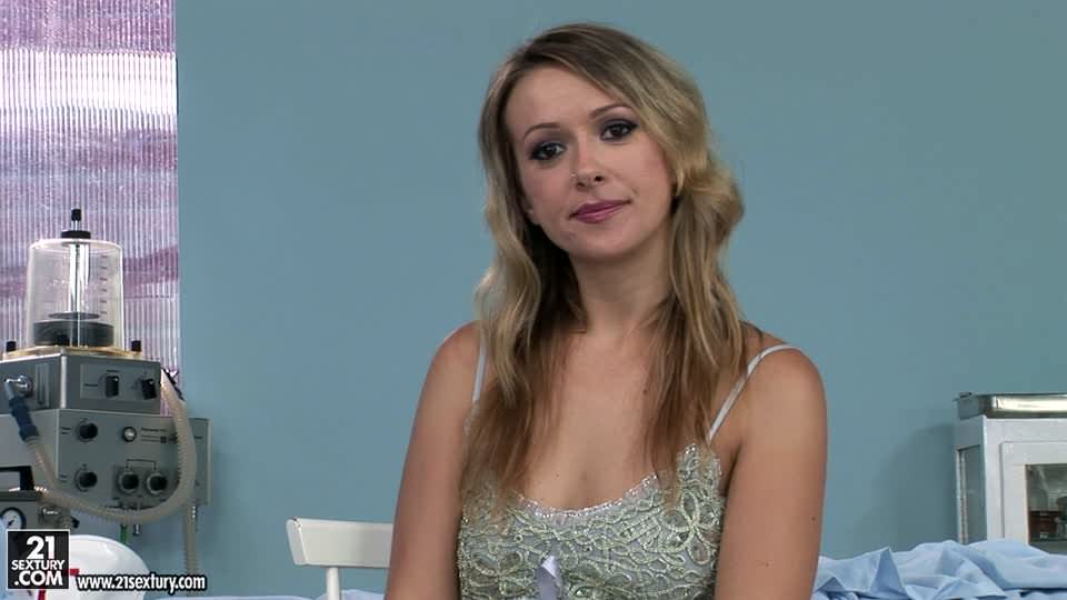 Interview with Roxie 