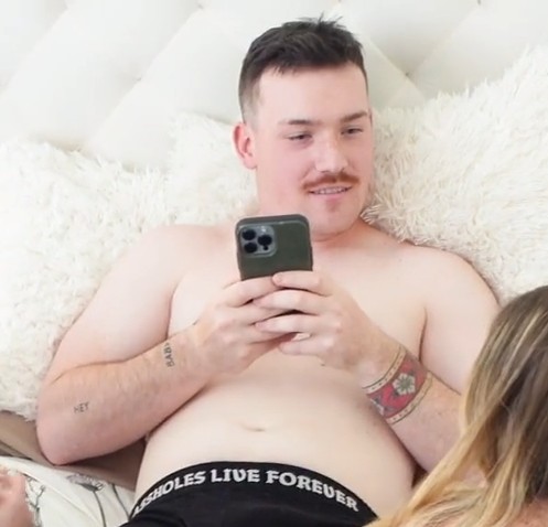 Jamez Cromwell Fessée