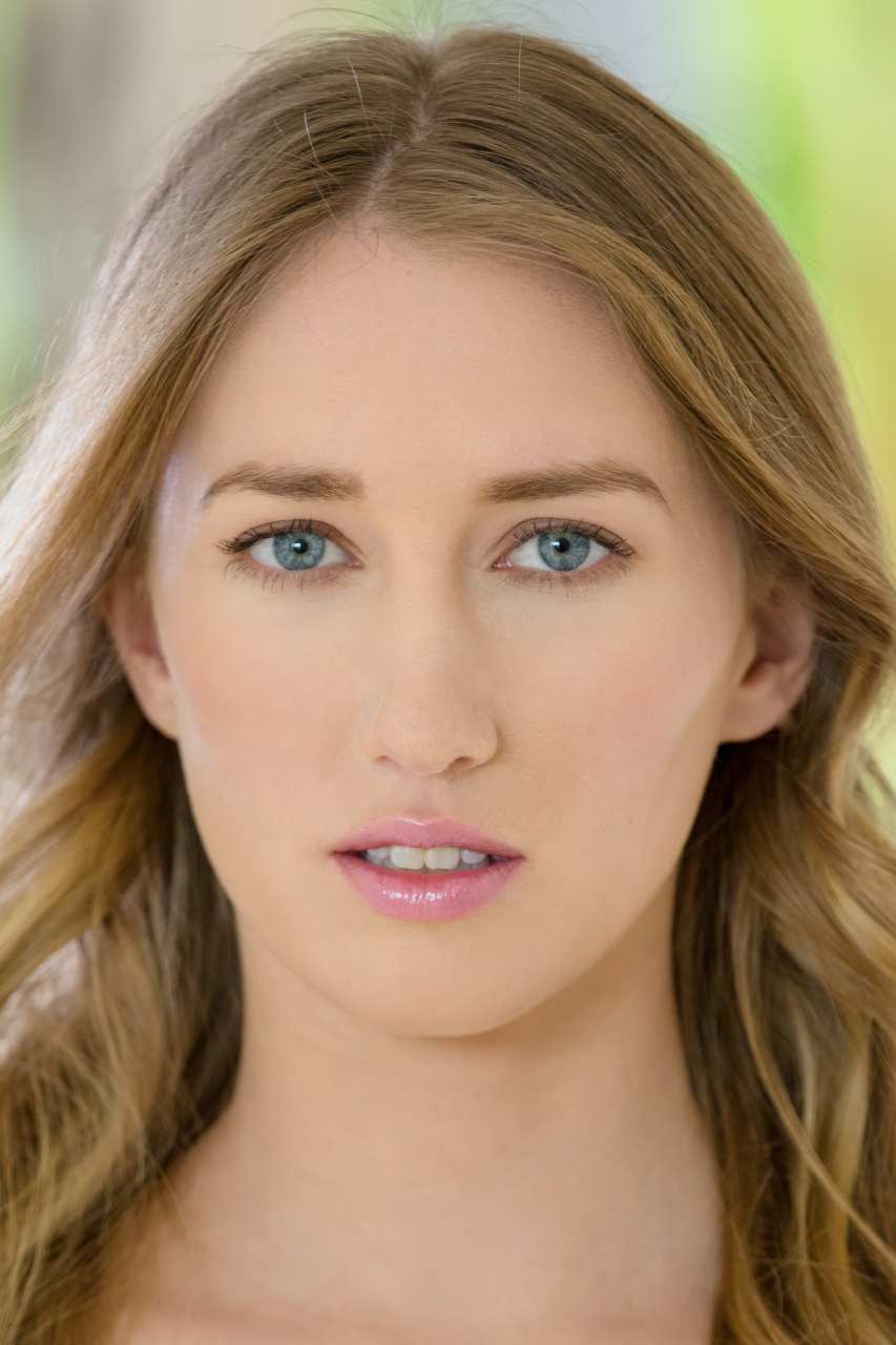 Photo HD Riley Reyes - 1