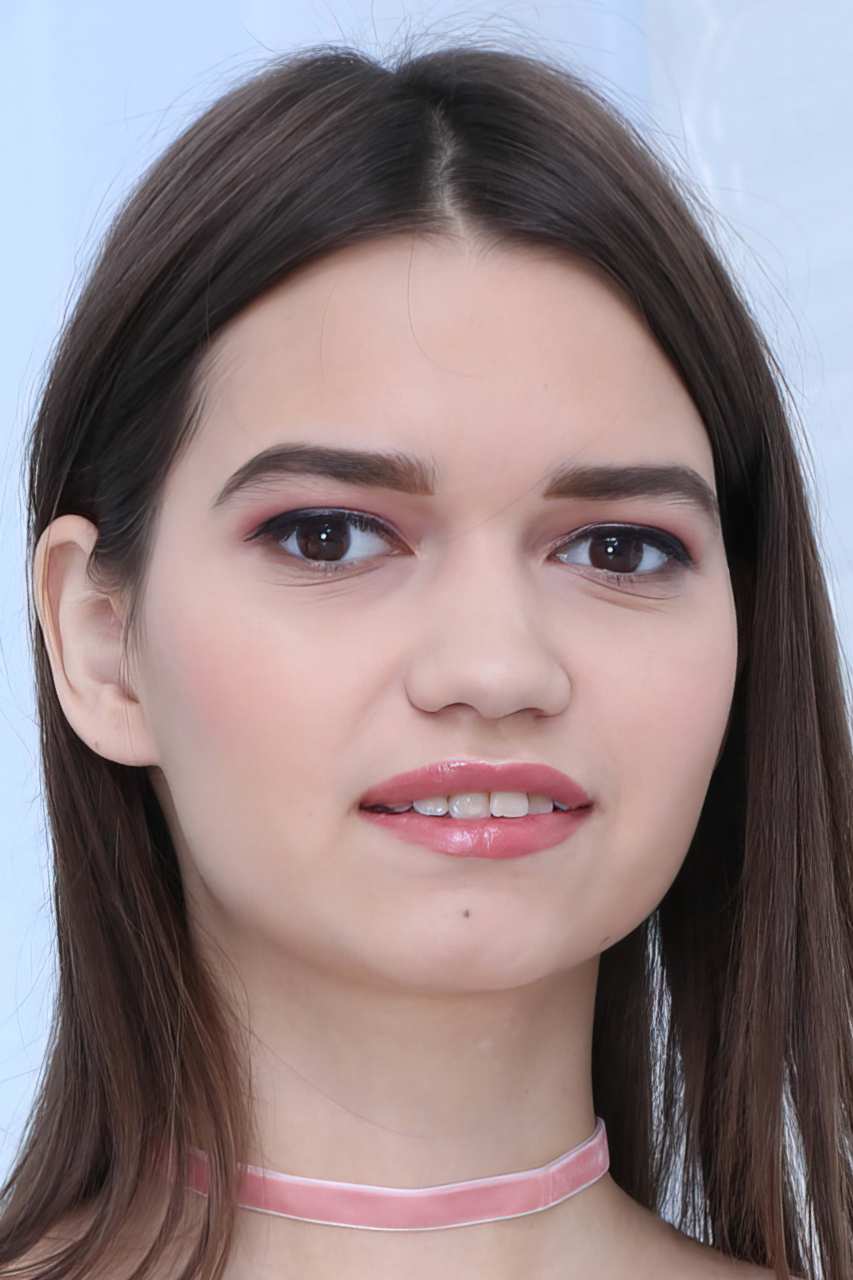 Pinky Breeze Fisting