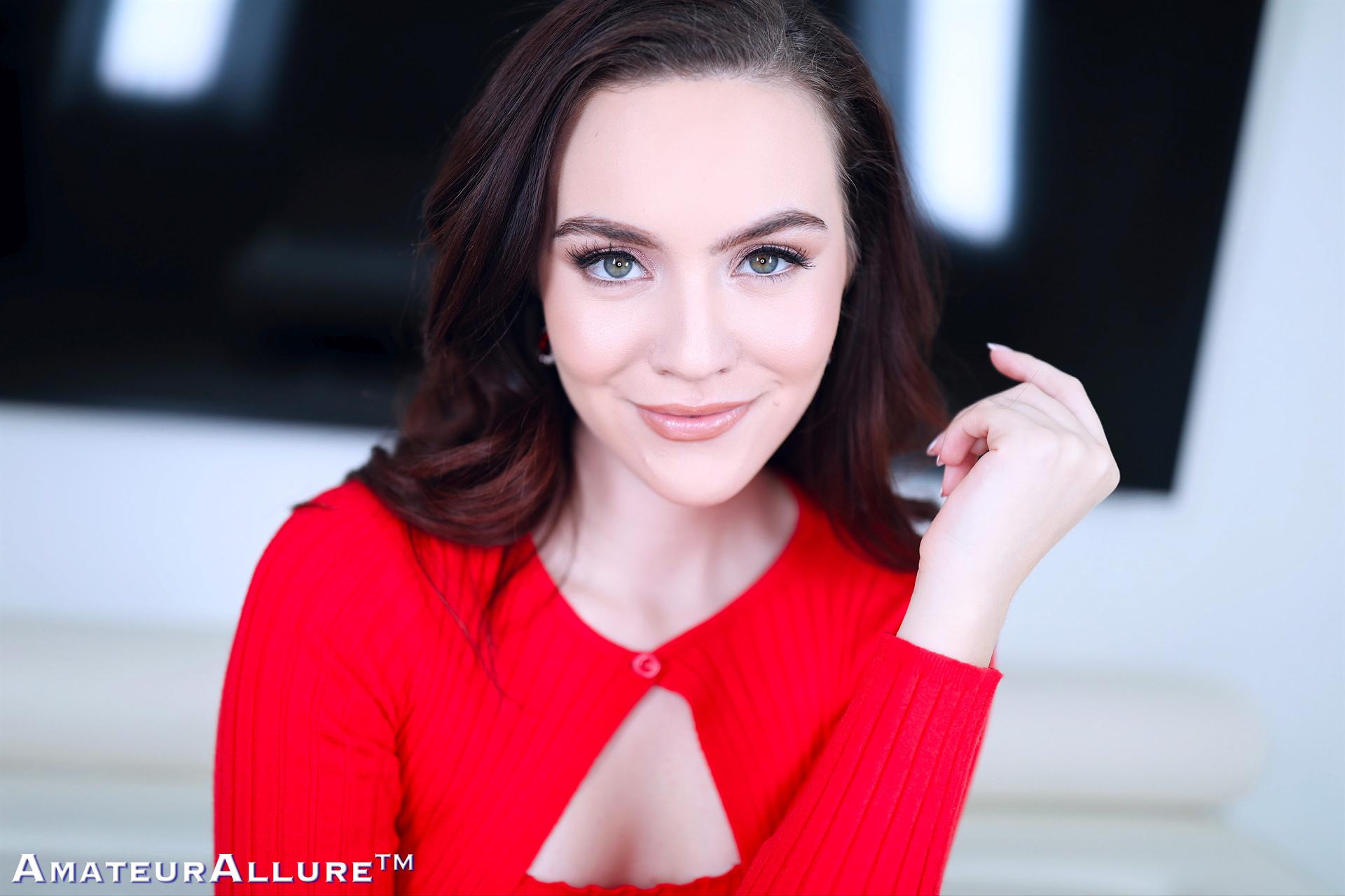 Amateur Allure Welcomes Back Freya Parker to Suck, Fuck and Swallow a Hot Load of Cum