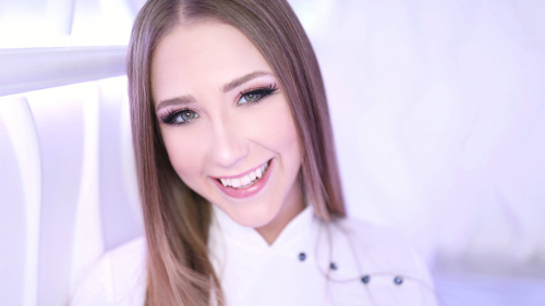 Swallow Salon Welcomes Audrey Hempburne to Give Head and Swallow Cum