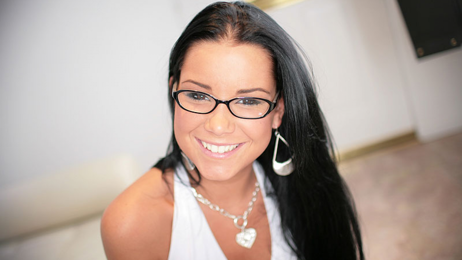 Evangeline (aka Tanner Mayes) Young Beauty Gives Head, Gets Fucked and Takes an Amazing Cum Facial!