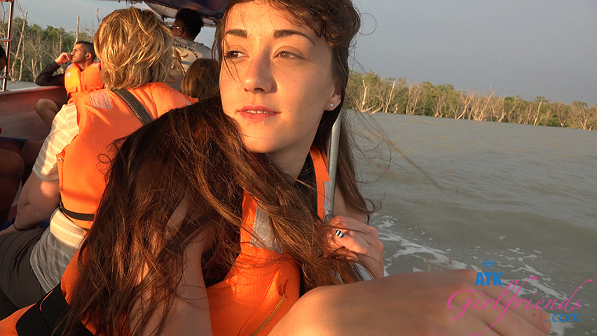 You Start Out the Vacation to Malaysia with a Good 'Ol Creampie