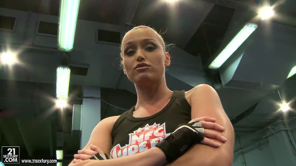 NudeFightClub presents Kathia Nobili vs Angell Summers