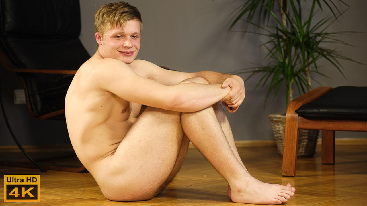 Erotic Solo: Kamil Apolon