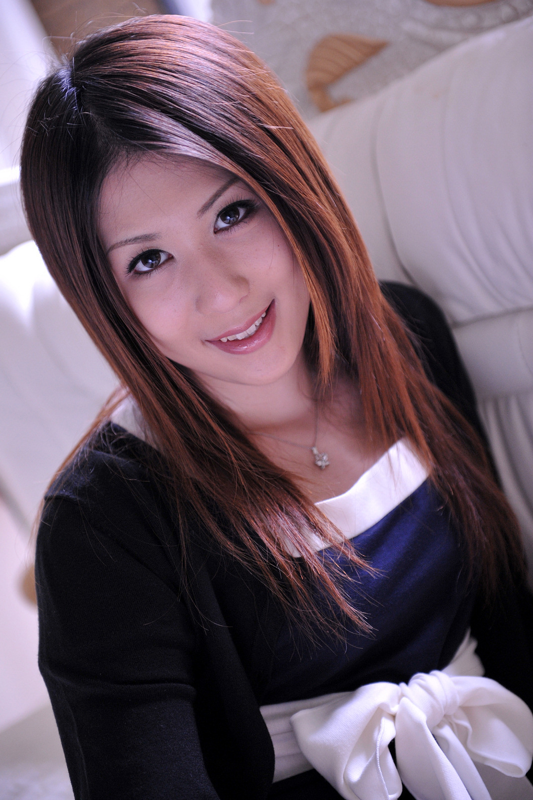 Kaoru Wakasugi Fessée