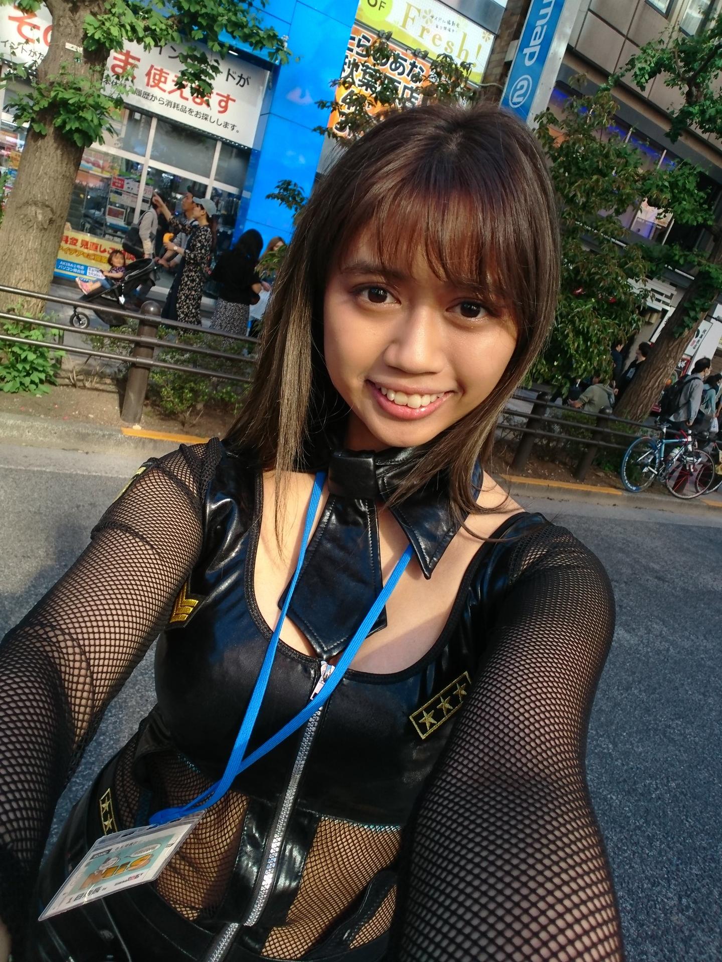 Aisha Yuzuki Sexe en groupe