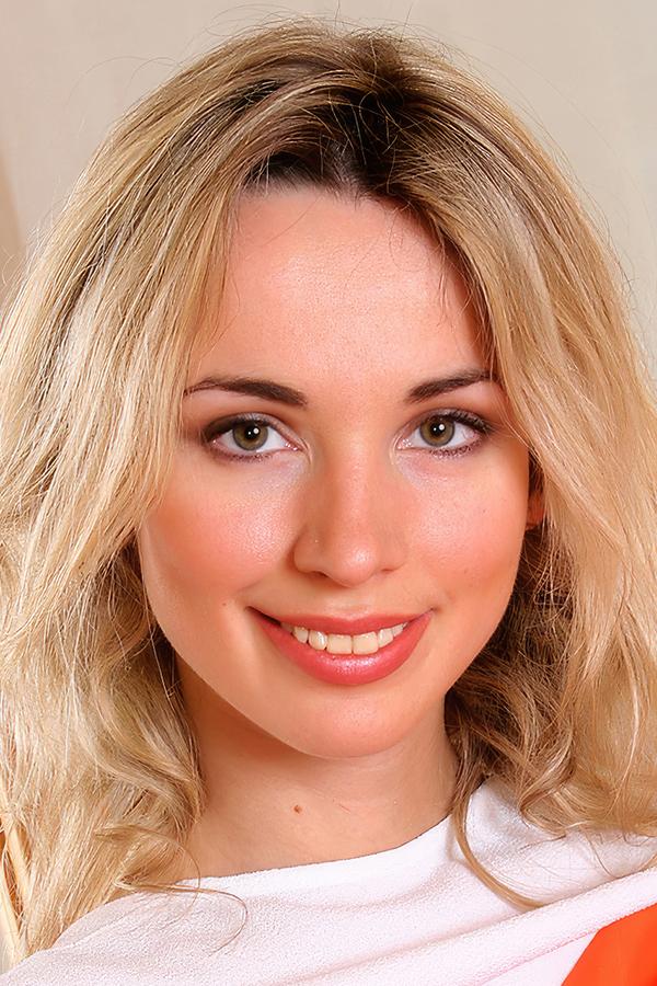 Natalia B Stunning 18