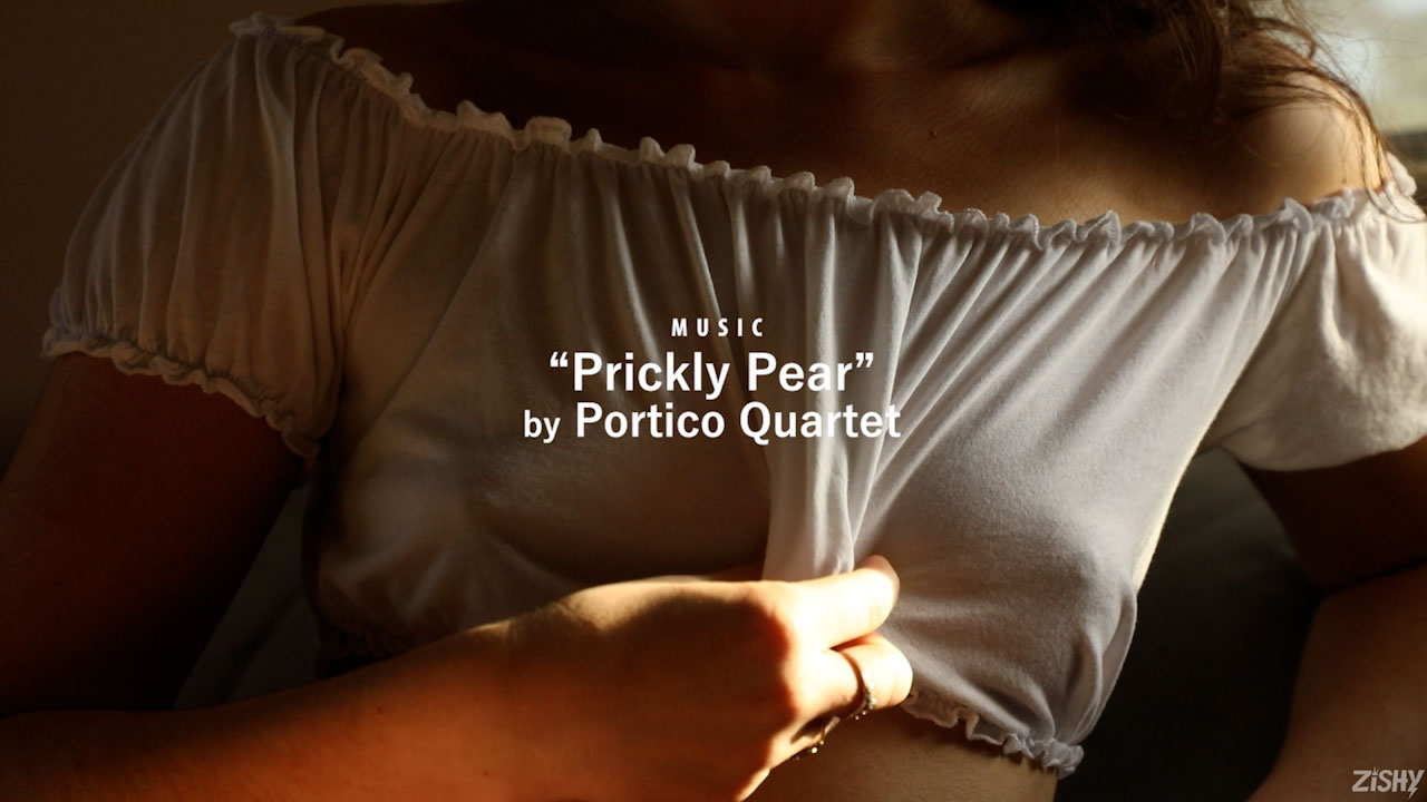 Iliza Monteforte Couch Encore