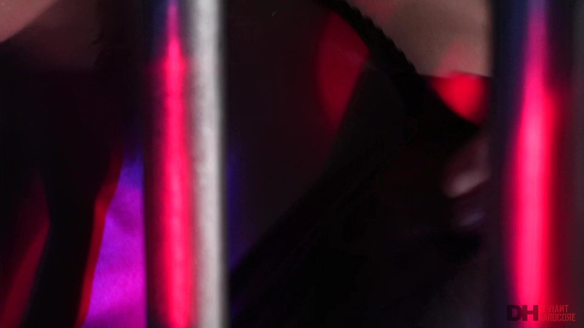 Maximum Extreme Domination