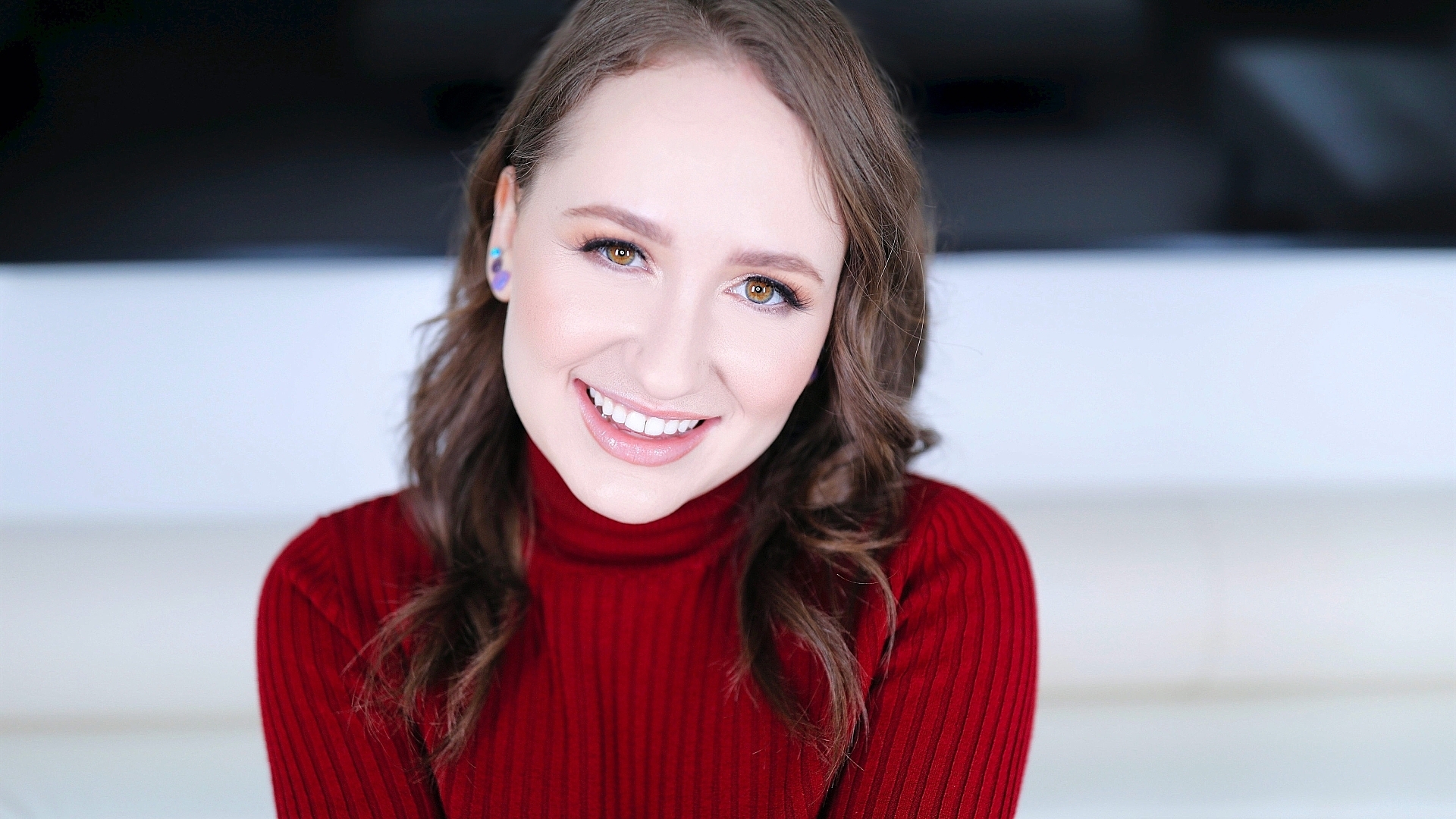 Amateur Allure Introduces Lizzie Love, An Adorable "Girl Next Door" That Loves to Give Head