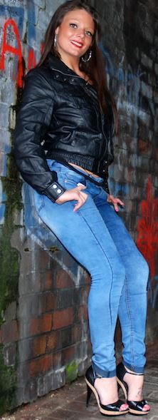 Kimberley Taylor On A Dogging Mission