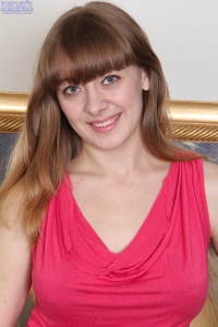 Photo HD Emily Johnson - 2