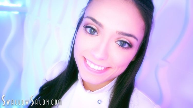 Ashly Anderson Busty Beauty Loves to Give Head