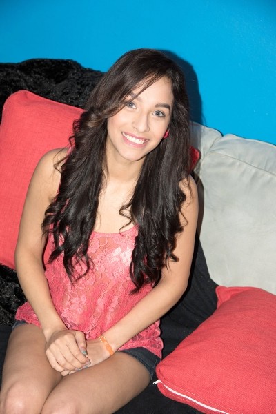 Photo HD Nicki Ortega - 2