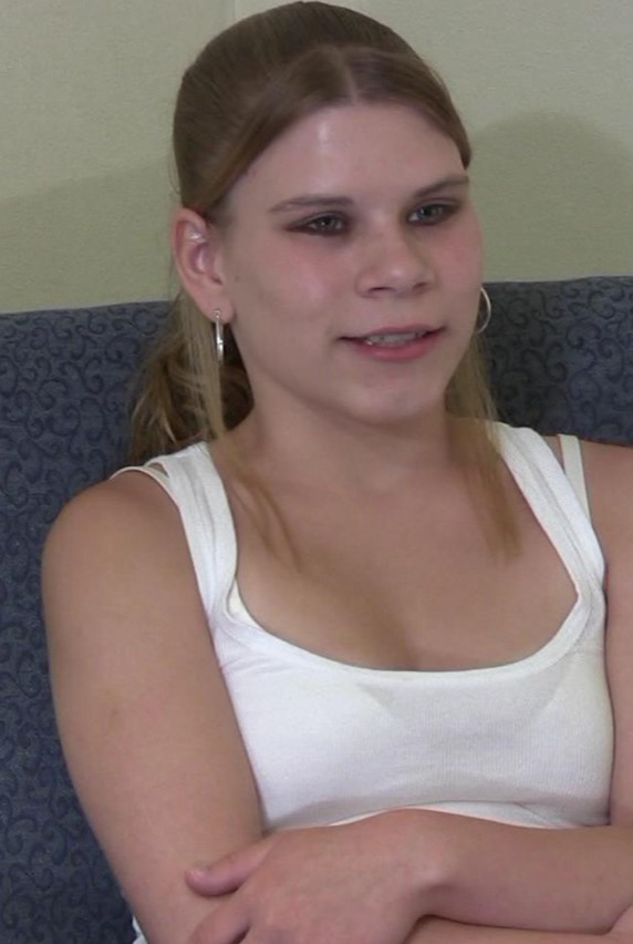 Victoria Petite Fellation