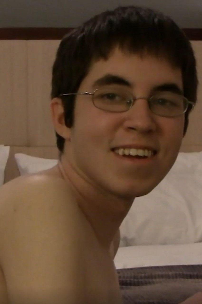 Matthew Cross Fessée