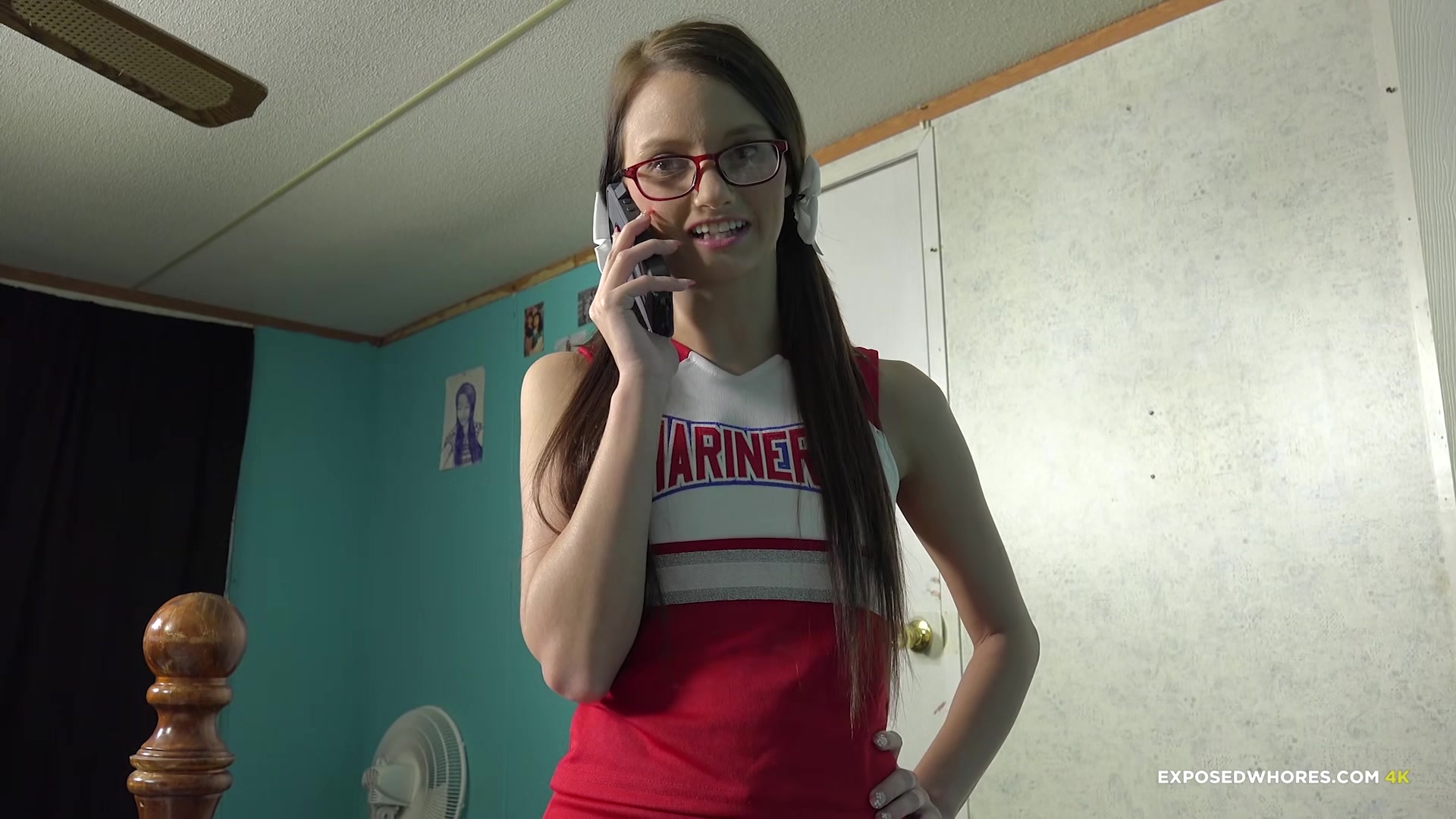 Cheerleader gives her stepbrother a handjob to take her to practice!
