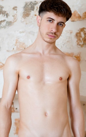 Luke Twentyfive Facial