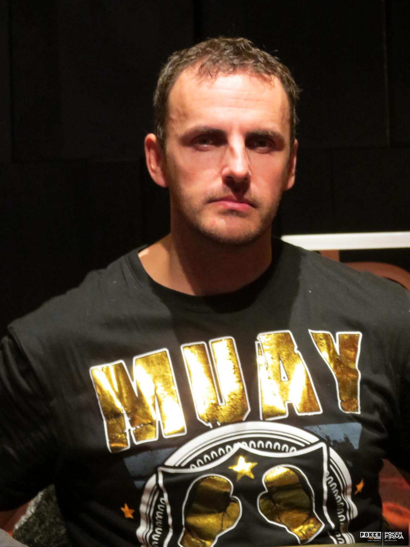 Pornfighter Long John Fessée