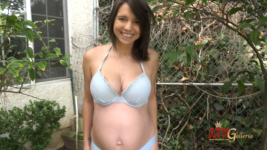 Cece Capella Outdoor Tinkle