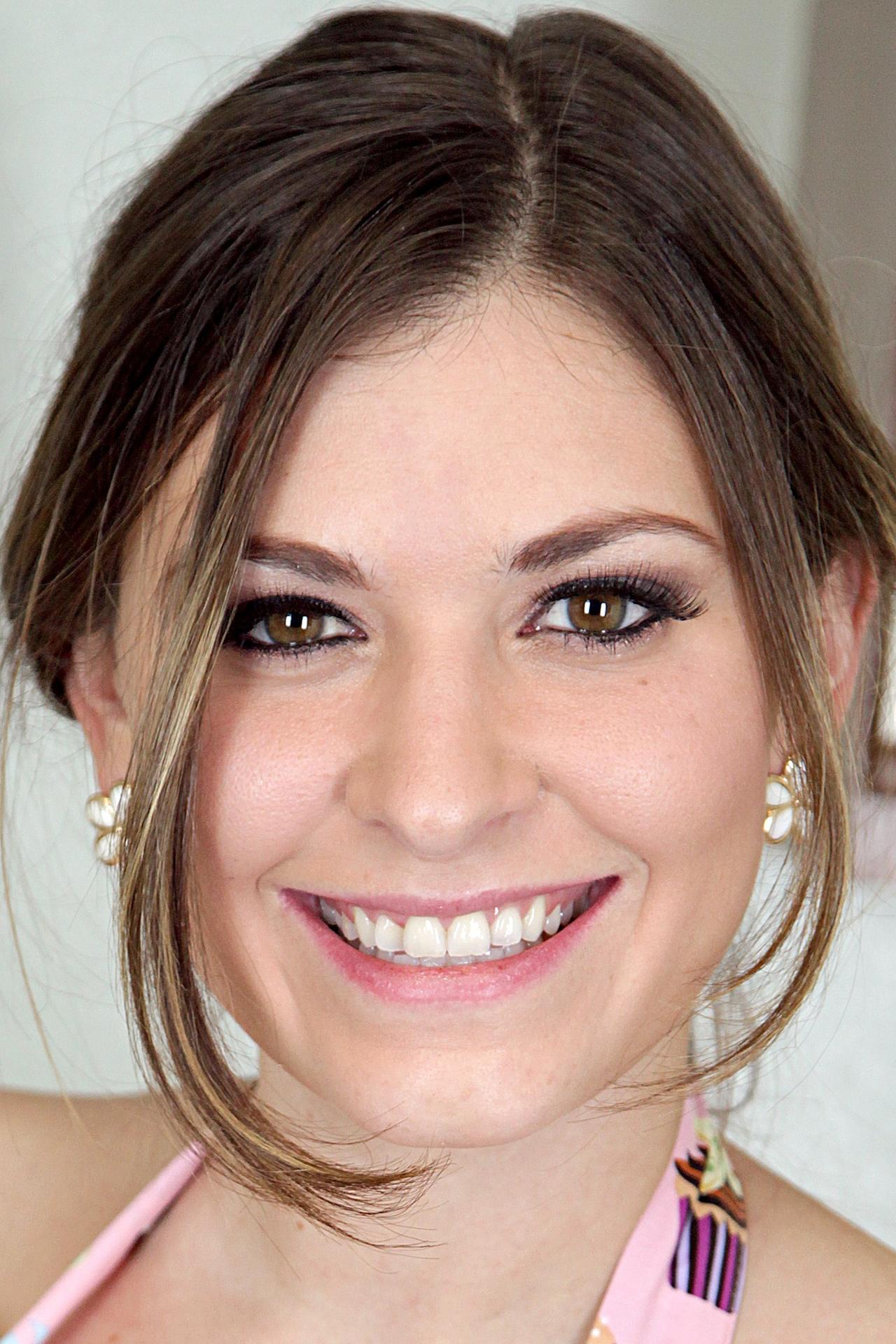 Photo HD Victoria Lawson - 7