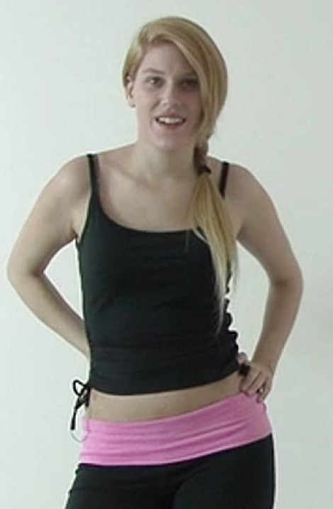 Photo HD Bella Young - 1