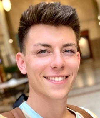 Mr. Punchguts Plan à trois