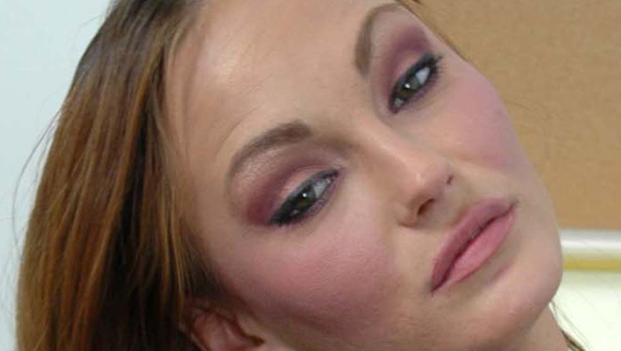 Venus fucking in the desk with her petite