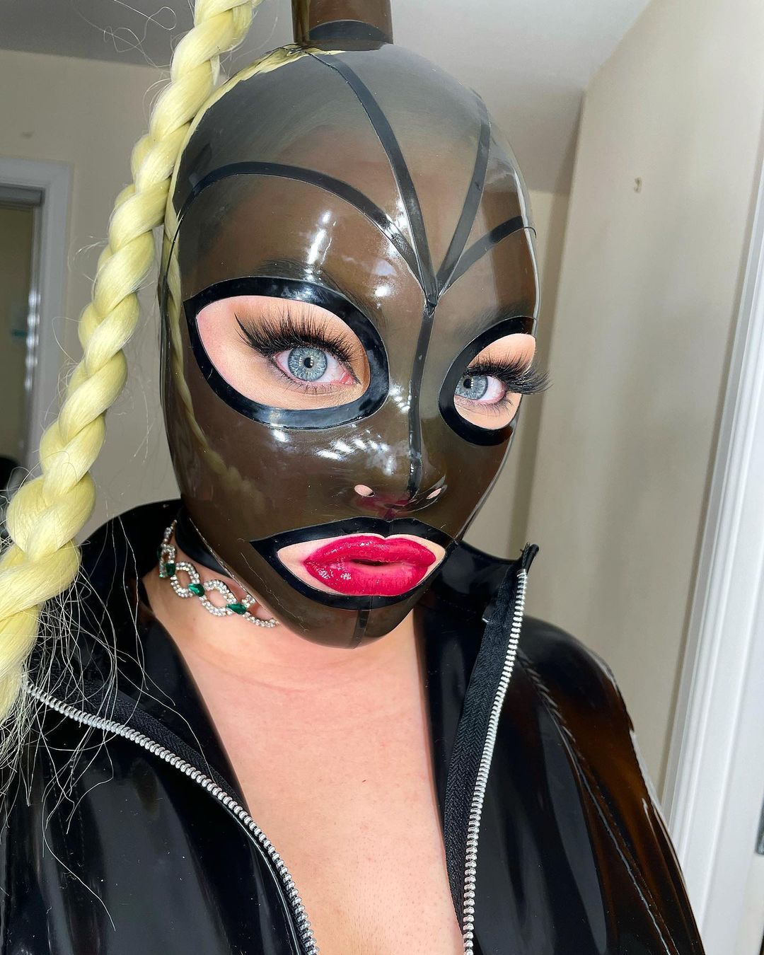 Photo HD Rubber Elle - 1