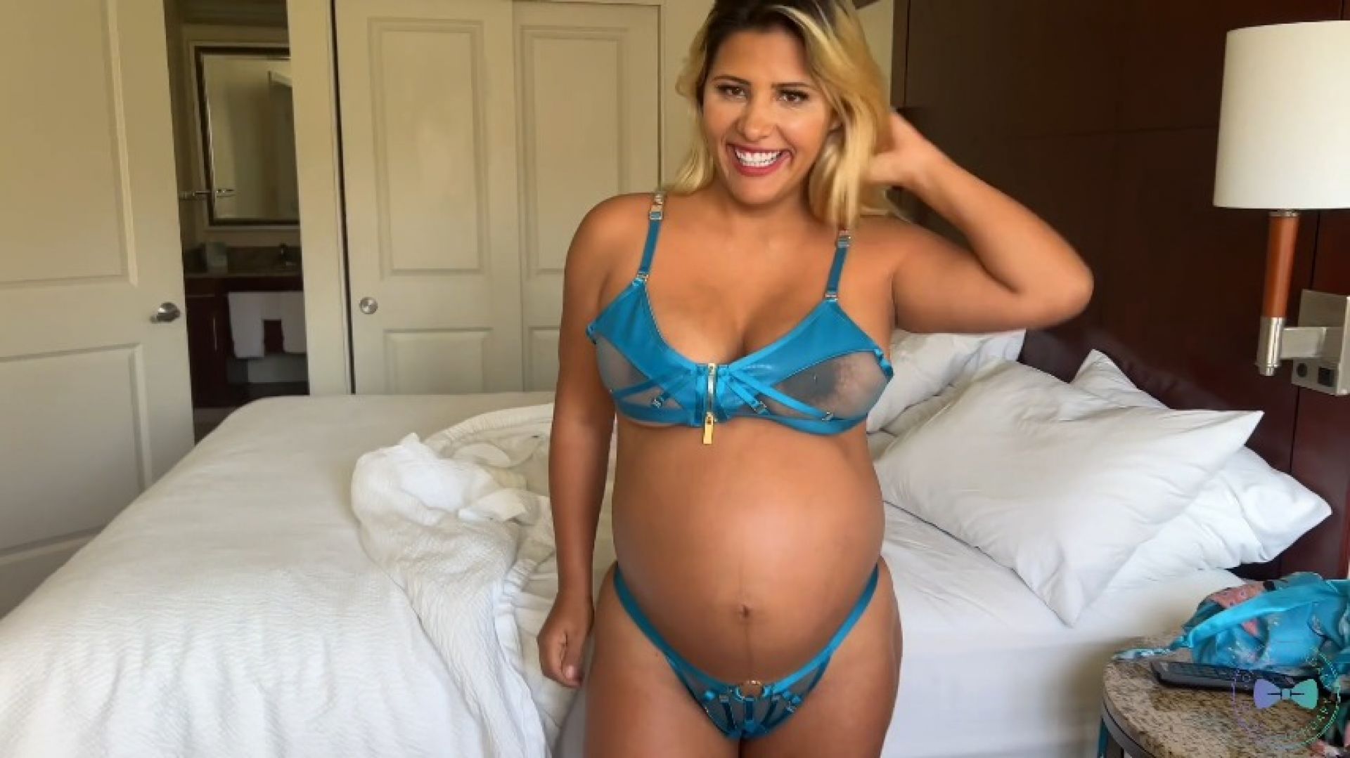 Pregnant Big Booty Latina Lets Me Breed Her Again