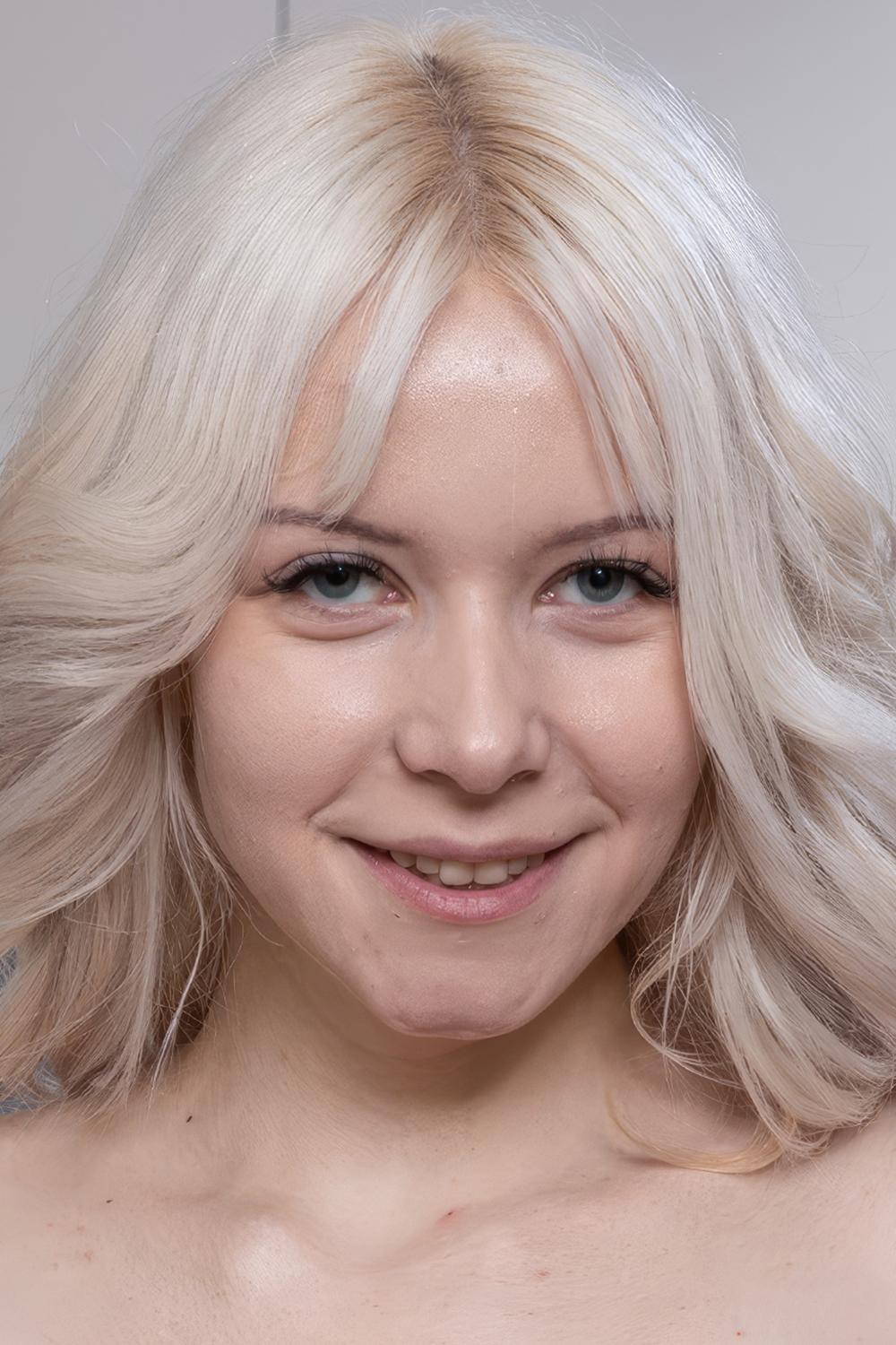 Lily Angelic Cat Solo